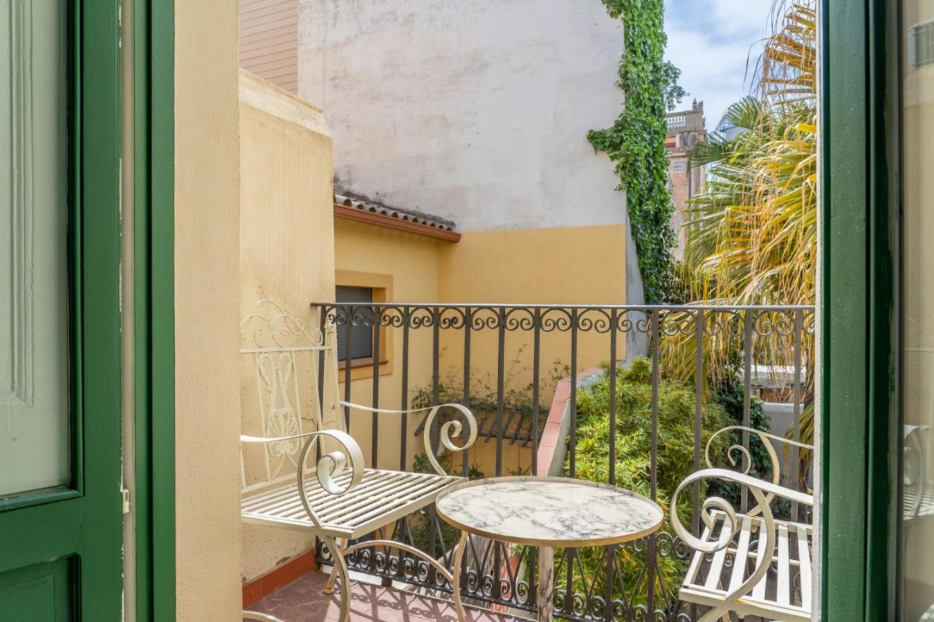Aparthotel El Petit Palauet à Canet De Mar Extérieur photo